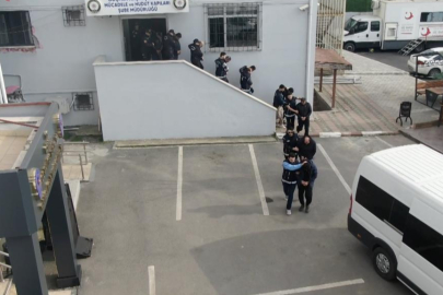 Göçmen kaçakçılığı için bot üreten çeteye operasyon: 18 gözaltı