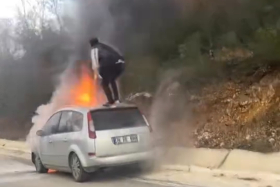 Bursa'da otomobil alev topuna döndü