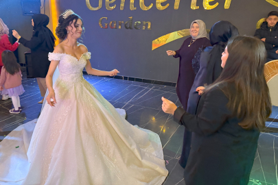 Faslı gelin, Türk oyunlarıyla göz doldurdu