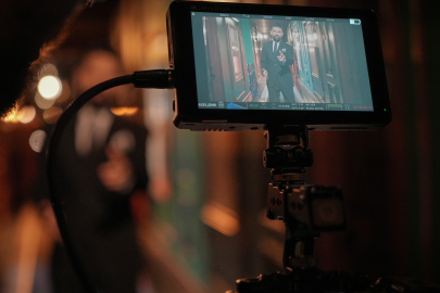 Gözlerinden etkilendi klibinde oynattığı atı satın aldı