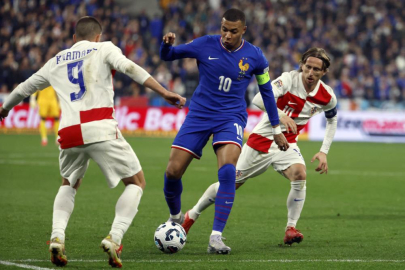 UEFA Uluslar Ligi'nde yarı finalistler belli oldu