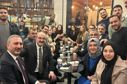 Varank ve Gül, gençlerle Espressolab'da buluştu