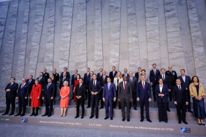 Bakan Fidan, NATO Dışişleri Bakanları aile fotoğrafında