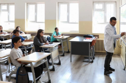 Okullarda ara tatil sonrası ilk ders çaldı