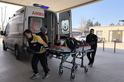 Bursa'da cam takarken dengesini kaybeden işçi 5 metre yükseklikten düştü