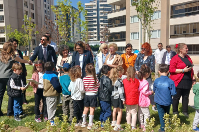 Bursa'da Çocuklar Geleceğe Umut Ekti...