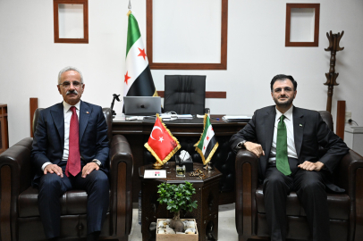 Bakan Uraloğlu, Suriye İletişim ve Bilgi Teknolojileri Bakanı Heikel ile görüştü
