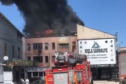 Bursa'da mobilya imalathanesinde yangın