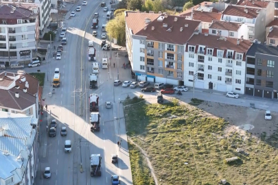 Kaybettiği ağabeyinin oğluna 15 tır ile düğün konvoyu yaptı