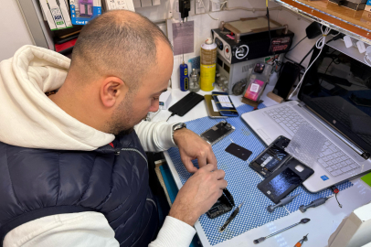 Sıfır telefon yerine tamir arttı