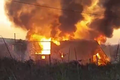 Bursa'da tiny house alevlere teslim