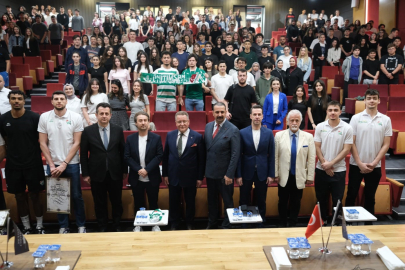 Bursaspor Basketbol Başkanı Sezgin Mudanya Üniversitesi’nde öğrencilerle buluştu