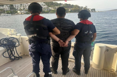 Lüks yatla kaçmaya çalışırken yakalandı