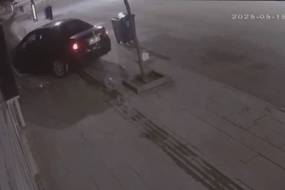 Otomobiliyle iş yerine çarpan sürücü kaçtı