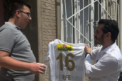 Başkan Kurtuluş’tan Bursaspor forması ve kombine sürprizi