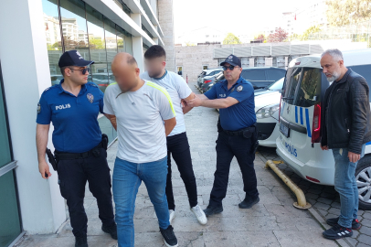 Park halindeki araca benzin döküp yaktılar