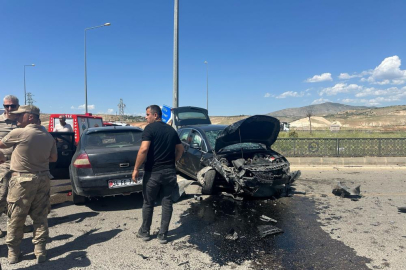 Trafik kazası: 1’i ağır 4 yaralı