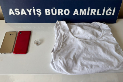 Ehliyet sınavında kopya çekmek isterken yakayı ele verdi