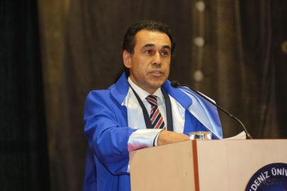 Sahte belge ve intihal, profesörlüğü iptal ettirdi