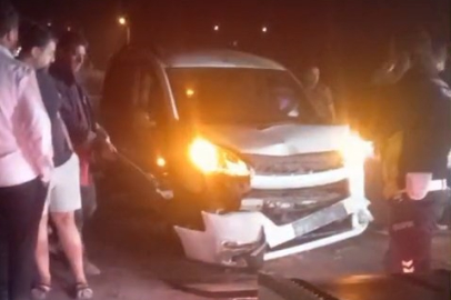 Ticari araç koyun sürüsüne çarptı, 15 koyun telef oldu