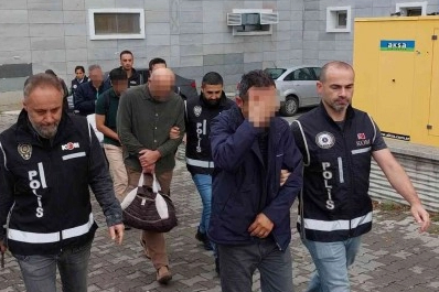 'Maydanoz Döner'e FETÖ operasyonundan 7 kişi adliyeye sevk edildi