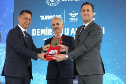 Bakan Uraloğlu, TÜRASAŞ Araç Teslim Töreni’ne katıldı