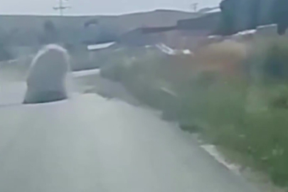 Mermer bloğun altında ezilmekten son anda kurtuldu