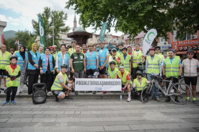 Bursa'da bisikletliler trafikte: '12. Yeşilay Bisiklet Turu' gerçekleşti