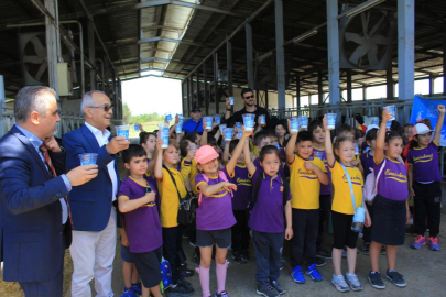 Bursa'da çocuklar Dünya Süt Günü'nü sütün kaynağıyla kutladı