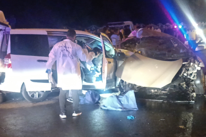 5 kişinin öldüğü feci kaza kamerada