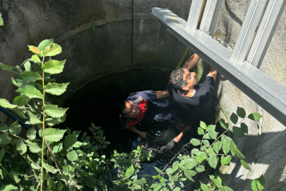 Su kuyusuna düşen 91 yaşındaki adamı itfaiye kurtardı