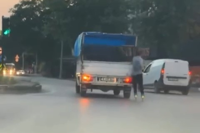 Bursa'da tehlikeli yolculuk kamerada