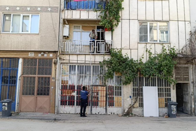 Bursa'da balkondan düşen 2 yaşındaki çocuk ağır yaralandı