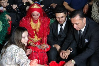 Aşiret düğününde takı rekoru: 7.5 milyon ve altın