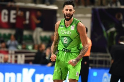 Alex Perez 1 yıl uzattı