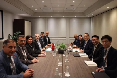 Bakan Işıkhan, Singapur ve Birleşik Krallık mevkidaşlarıyla görüştü