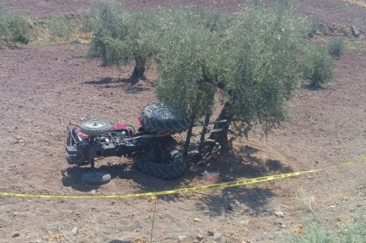 Devrilen traktörde bulunan 10 aylık bebek hayatını kaybetti