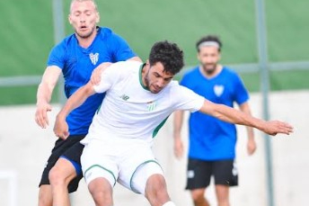 Timsah farklı bitirdi!