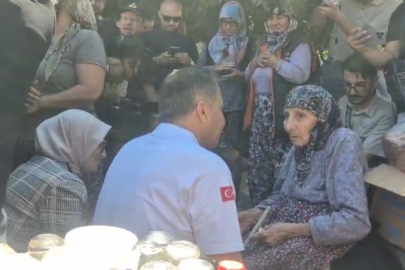 Bakan Yerlikaya, depremden etkilenen köyleri ziyaret etti