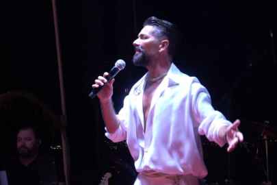 20 yıl sonra ilk sahneye çıktığı mekana geri döndü