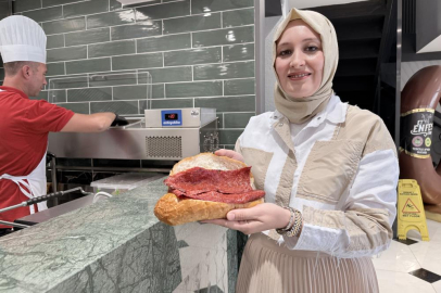 Tatilcilerin yeni gözdesi sucuk döner