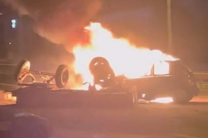 Bursa'da korkunç kaza: Otomobil yandı, iki yaralı