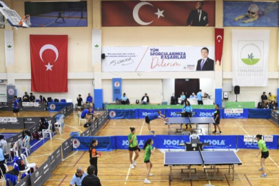 Osmangazi Belediyesi, masa tenisine ev sahipliği yaptı