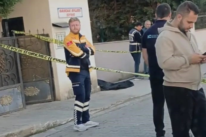 Yalova'da eşini sokak ortasında öldürdü