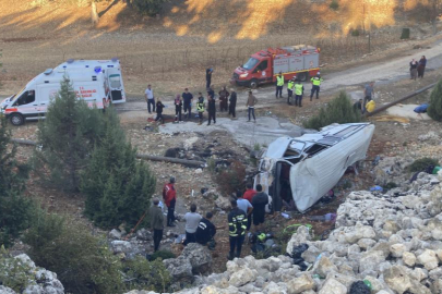 İşçi servisi şarampole devrildi: 5 ölü, 14 yaralı