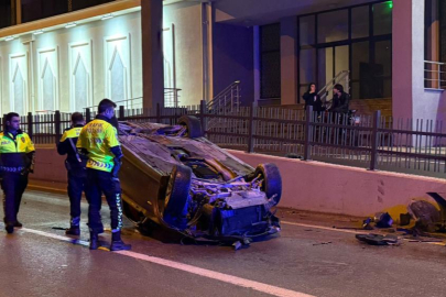 Gemlik’te otomobil takla attı: 3 yaralı