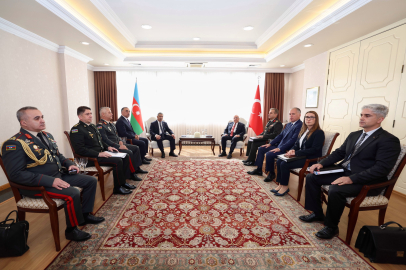 Bakan Güler, Azerbaycan Savunma Bakanı Hasanov ile bir araya geldi