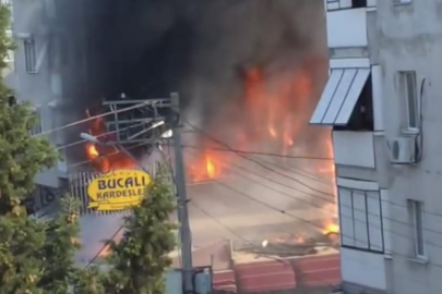 Alevlerin yükseldiği binada yangın paniği