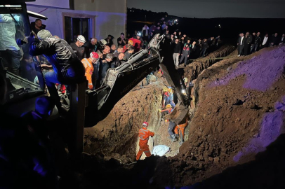 Bursa'da göçük altında kalan 2 kardeş hayatını kaybetti