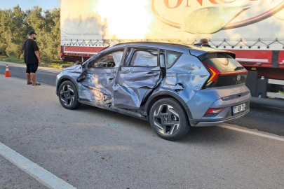 Bursa’da kamyon otomobille çarpıştı: 1 yaralı